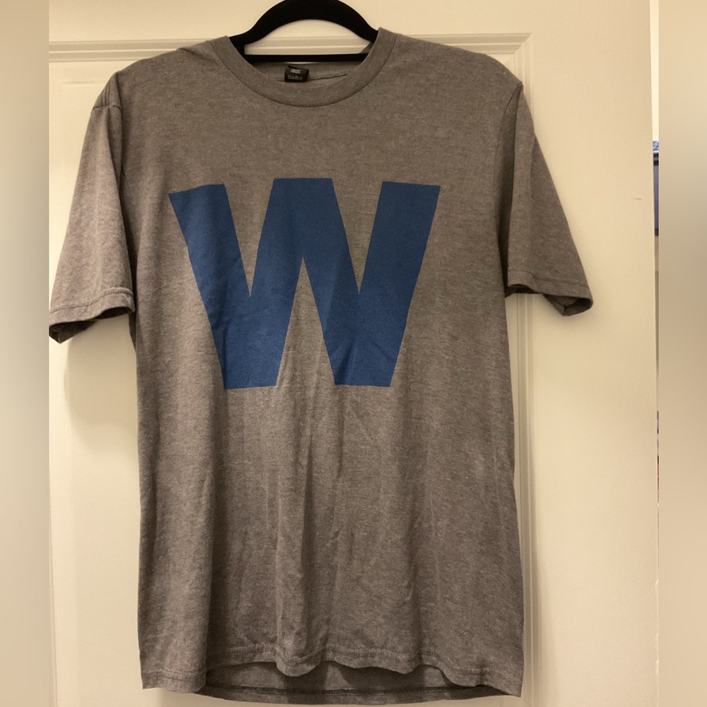 Chicago Cubs W T-shirt sz small